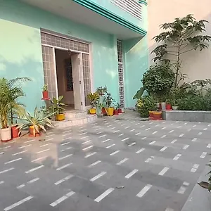 https://kanak-home-stay.hotels-varanasi.com